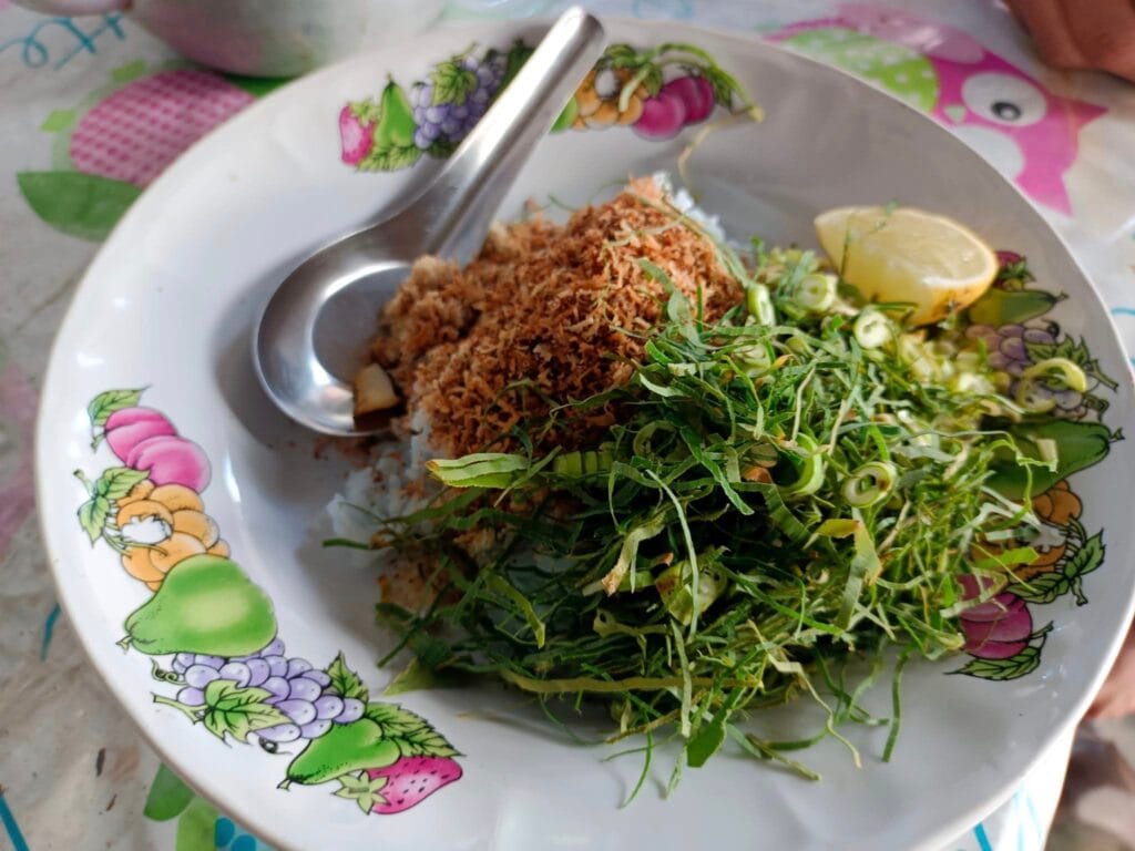 Read more about the article “ข้าวยำน้ำปลา” : ข้าวยำคนคอน