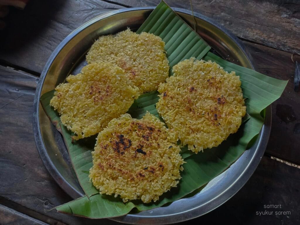 Read more about the article เจหัวมันโท่ ; ขนมประจำฤดูฝนที่บ้านคลองกั่ว ตำบลเขาพระ อำเภอรัตภูมิ จังหวัดสงขลา