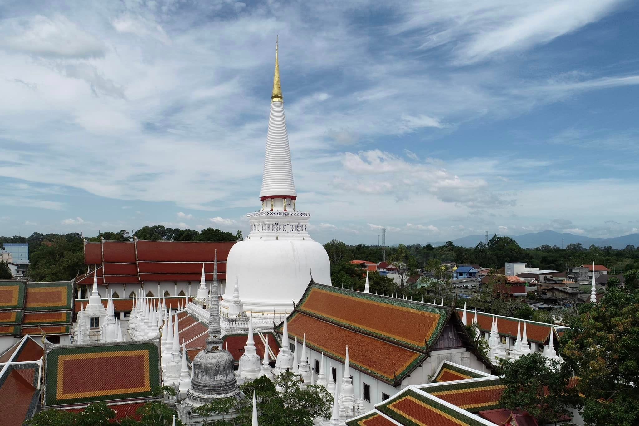 Read more about the article พระบรมธาตุยอดดีบุก – Tin in The top