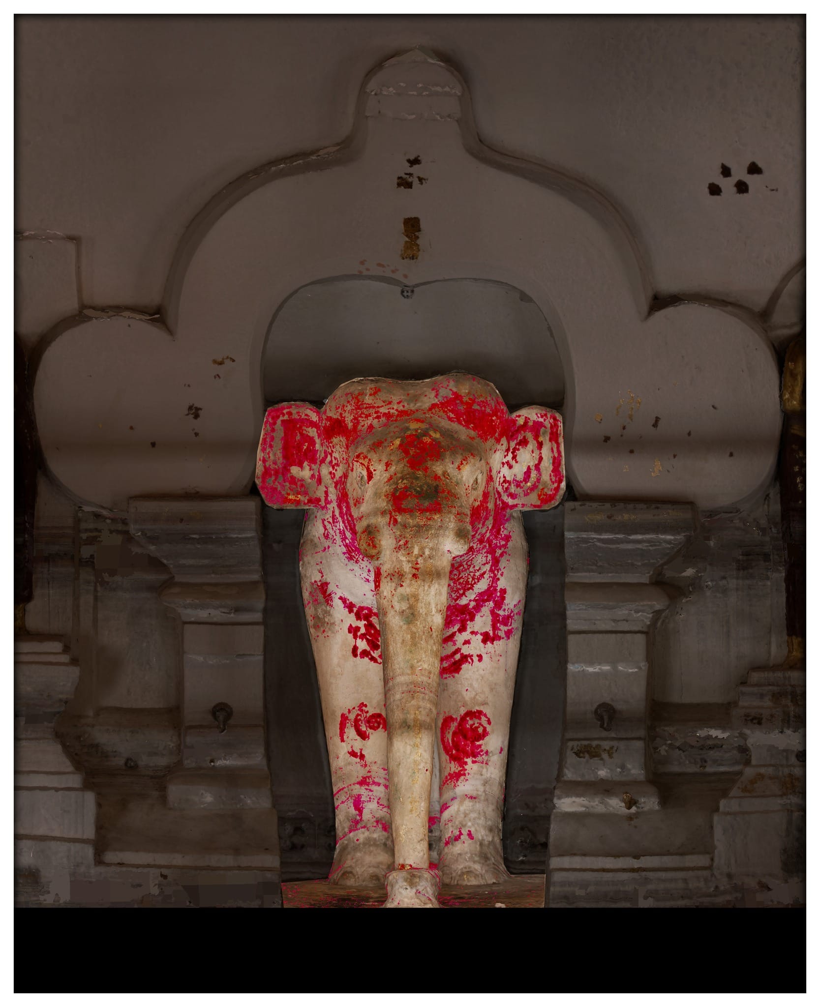 Read more about the article ช้างที่ฐานทิพย์คีรีของพระบรมธาตุมี 22 ช้าง