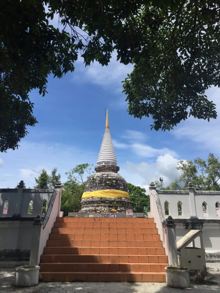 Read more about the article เจดีย์ปะการัง – ขนอม – นครศรีธรรมราช