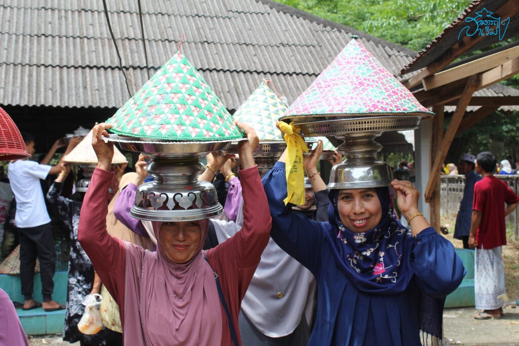 Read more about the article บุญกุโบร์บ้านดอนขี้เหล็ก ประเพณีทำบุญให้บรรพบุรุษของมุสลิมลุ่มน้ำทะเลสาบสงขลา