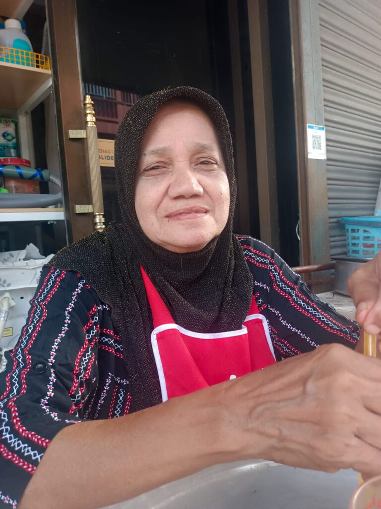 Read more about the article คำเรียกเครือญาติคนมลายูมุสลิม (อูรังมลายู) ที่บ้านไสเจริญ ต.นาเคียน อ.เมือง จ.นครศรีธรรมราช