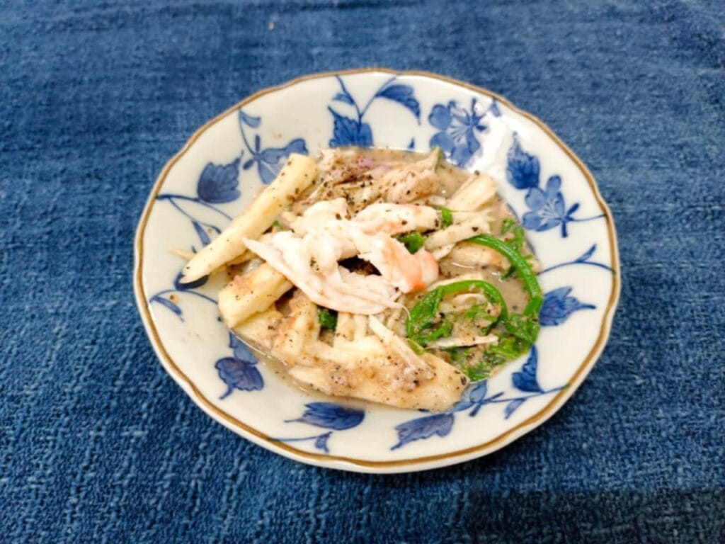 Read more about the article ยำหยวกพร้าว : สูตรคนแขกที่เชิงเขาบรรทัด