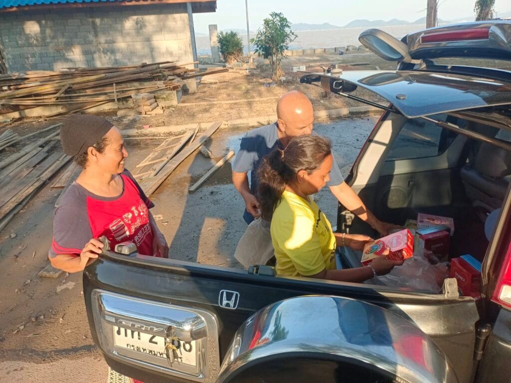 Read more about the article ร่องรอยความกลัว น้ำตา ที่ริมขอบทะเลสาบ : ความเงียบเหงาปลายน้ำหาดใหญ่