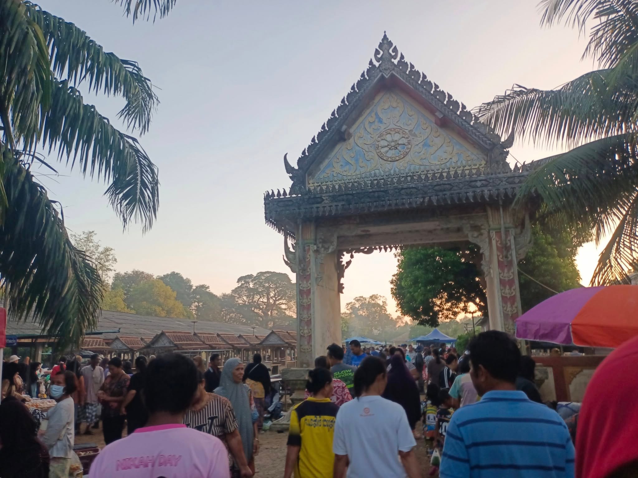 Read more about the article รายงานพิเศษ : ตลาดนัดโบราณร้อยปี+ “วัดคูเต่า” ฟื้นคืนชีวิตหลังมหาอุทกภัย